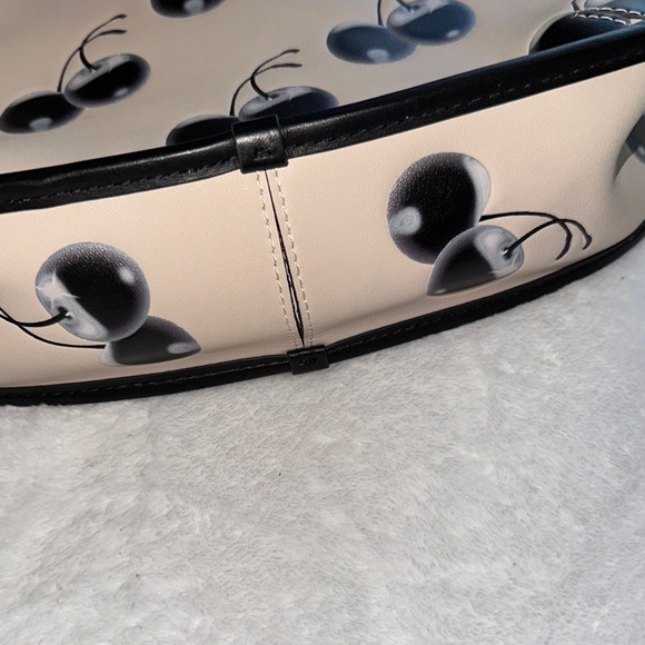 Chic Cherry Print Shoulder Bag - Picture 4 of 8